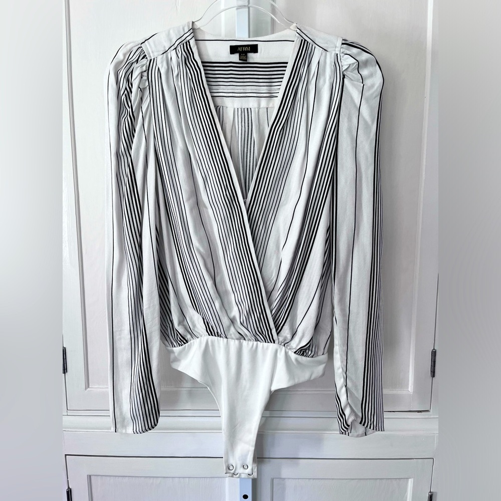 AFRM | Sm | puff shoulders